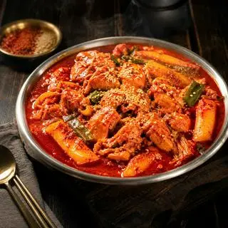 Hình ảnh Tokkbokki gà cay - must try