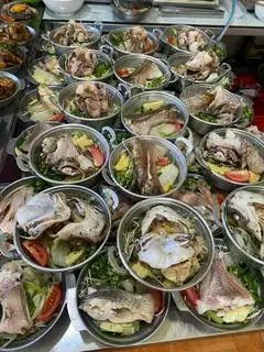 Hình ảnh cơm canh chua đầu cá loc