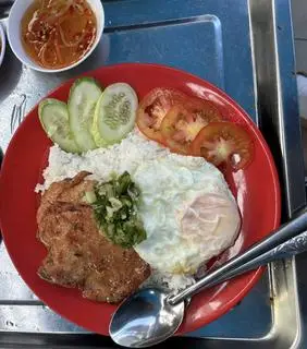 Hình ảnh Cơm Tấm Sườn + Trứng