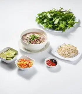 Hình ảnh Phở bò tái nạm gân