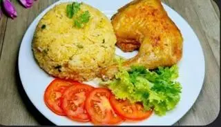 Hình ảnh cơm gà sốt mắm tỏi 