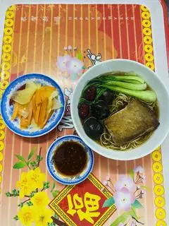 Hình ảnh Mì Vịt Tiềm Má Đùi Hầm 