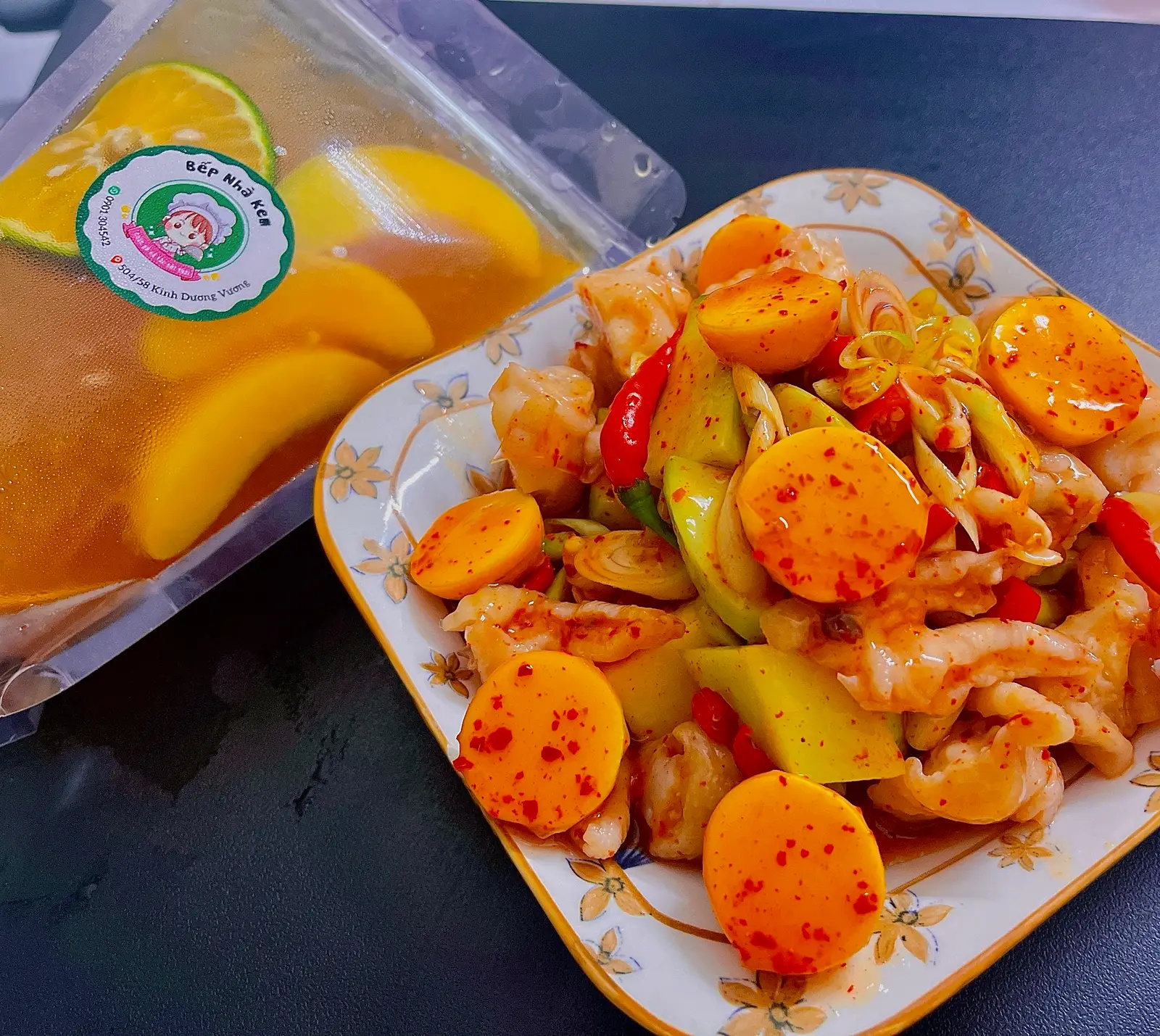 Hình ảnh chân gà mix trứng non ( nhỏ) kèm trà tuỳ chọn