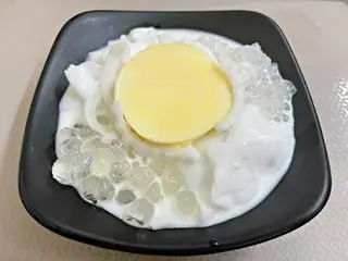 Hình ảnh Chè dừa dầm caramen