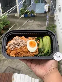 Hình ảnh Mì trộn đơn giản