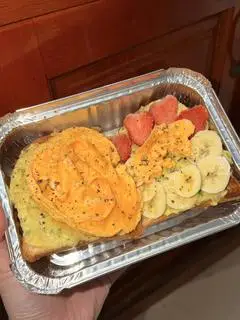 Hình ảnh Bánh mì bơ trứng dâu - chuối