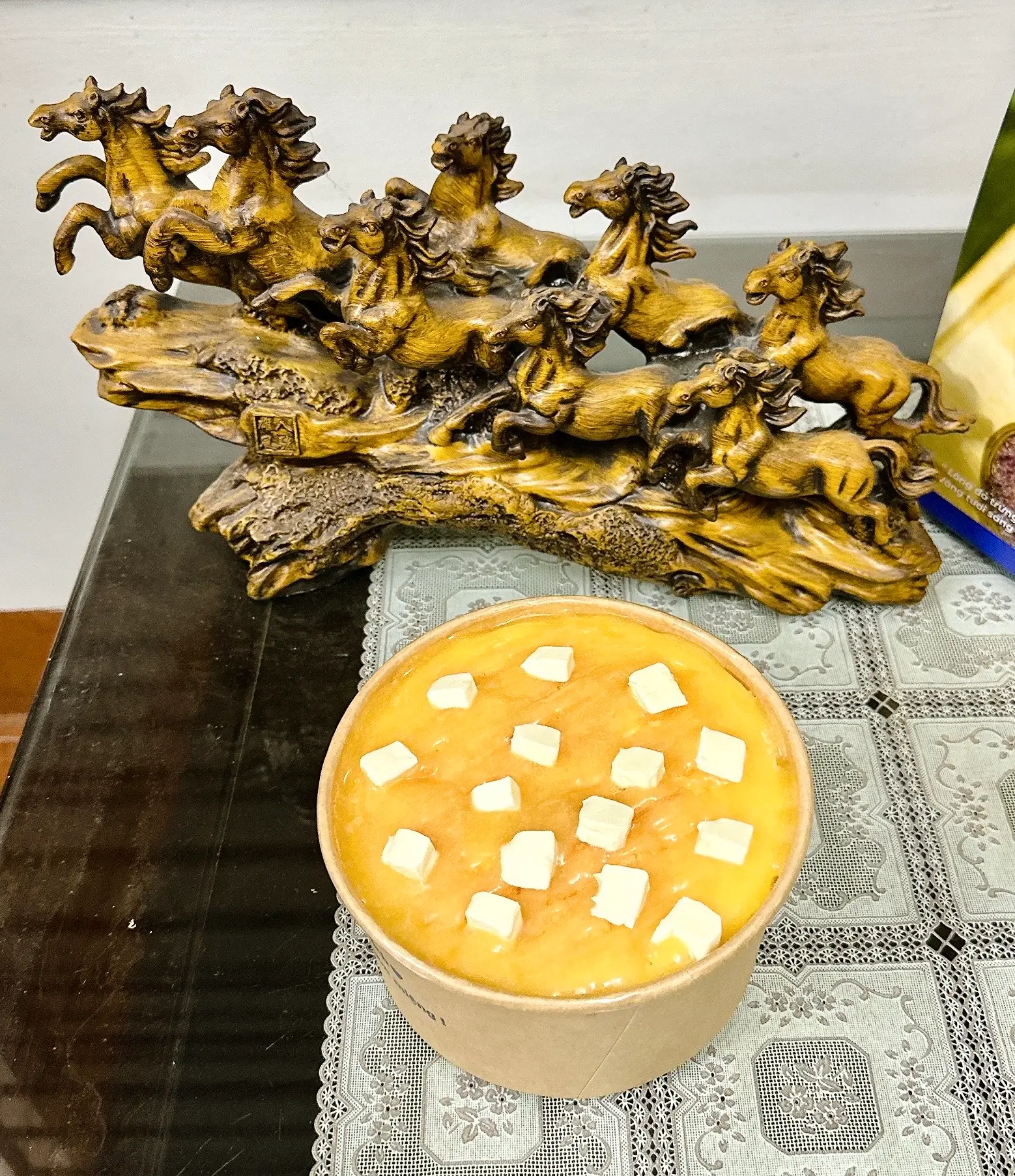 Hình ảnh Bông Lan Sốt + Phô Mai Viên