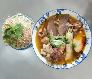 Hình ảnh Bún bò Huế tô đặc biệt