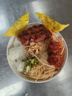 Hình ảnh Bún thịt xuyên nướng +nem nướng
