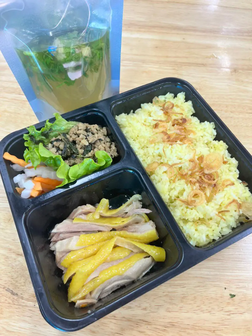 Hình ảnh Cơm gà đùi