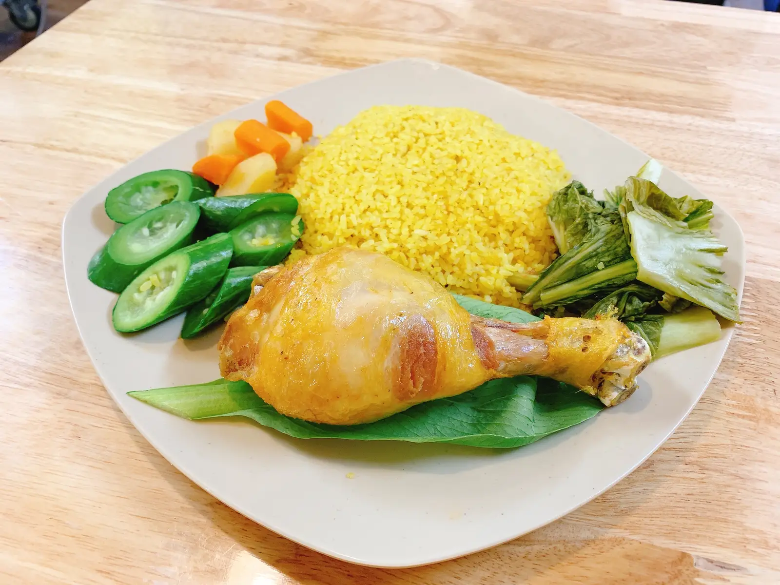 Hình ảnh Cơm đùi gà xối mỡ