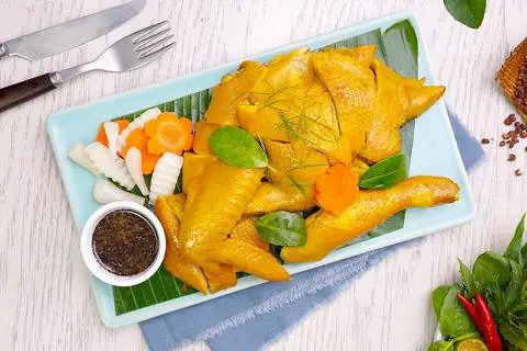 Hình ảnh Gà U Muối 1/2 con ( ăn mát)