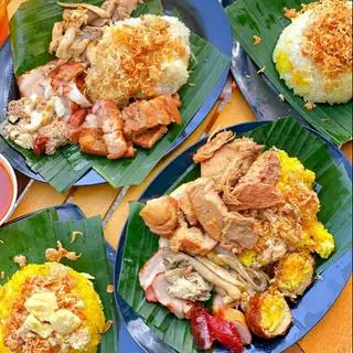 Hình ảnh Xôi thập cẩm trứng - chả - thịt kho - lạp xưởng