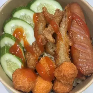 Hình ảnh Mỳ trộn thập cẩm - 3 topping tùy chọn