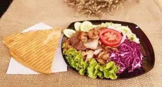Hình ảnh Salad Kebab 2 bami