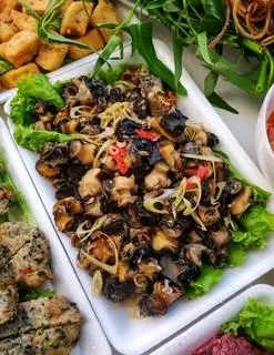 Hình ảnh cơm ốc bưu xã ớt 