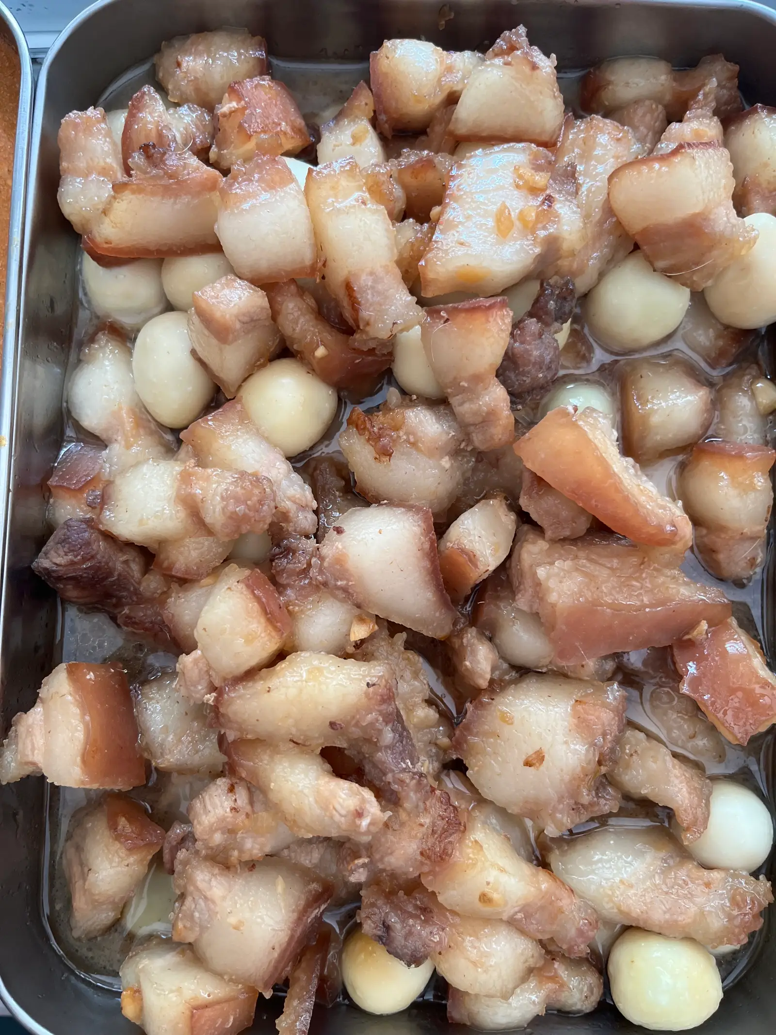 Hình ảnh Thịt kho trứng cút