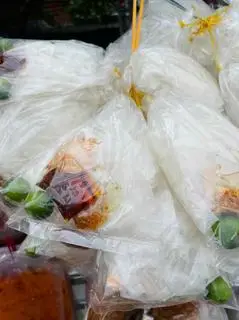Hình ảnh Bánh Tráng Muối Tắc Tỏi Satế