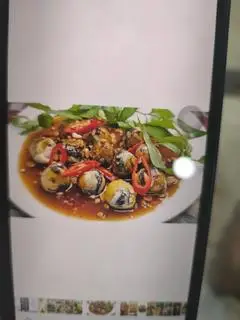 Hình ảnh cút lộn xào me