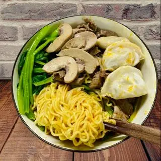 Hình ảnh Mì tim cật sủi cảo
