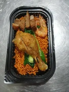 Hình ảnh Mì trộn đặc biệt