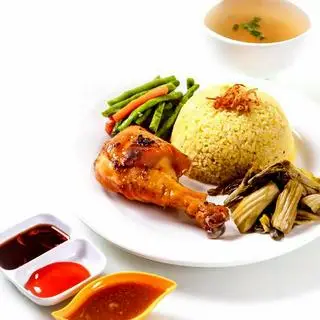 Hình ảnh Cơm Gà Trứng Ốp