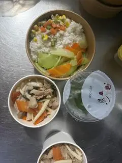 Hình ảnh Cơm Gà Xào Nấm