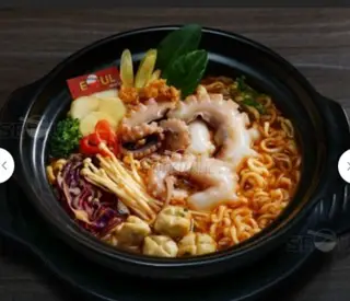 Hình ảnh Mì lẩu thái bạch tuộc