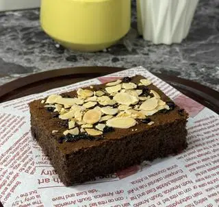 Hình ảnh Brownie Chuối Hạnh Nhân – Banana Almond Brownie