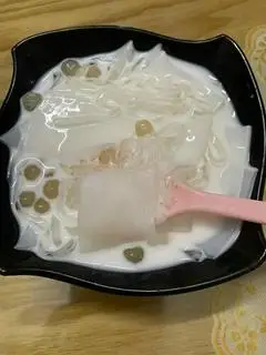 Hình ảnh Chè dừa dầm