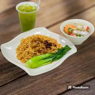 Hình ảnh Mì Tươi Trộn Hải Sản