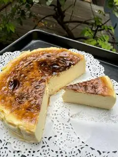 Hình ảnh Basque Burnt Cheesecake