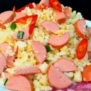 Hình ảnh cơm chiên xúc xích 