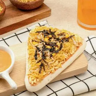 Hình ảnh pizza tam giác gà nấm rong biển