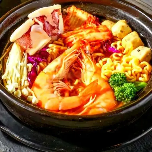 Hình ảnh Mì kim chi hải sản