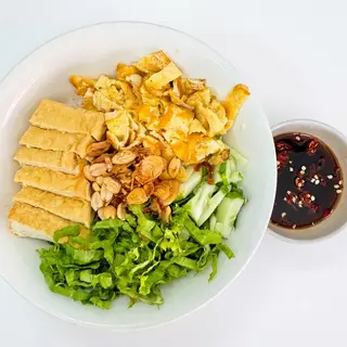 Hình ảnh Bún Nước Tương Đậu Hủ, Trứng Chiên