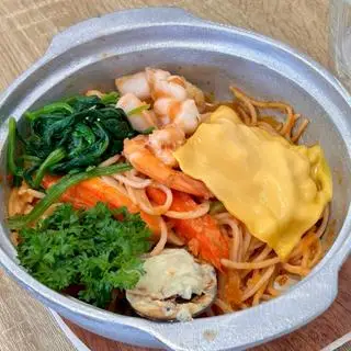Hình ảnh Mì Ý hải sản cầu vồng
