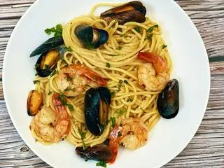 Hình ảnh Spicy creamy seafood pasta