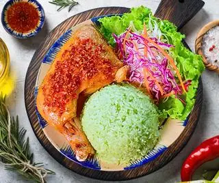 Hình ảnh Cơm Gà Lá Dứa + Sốt (Tự chọn)