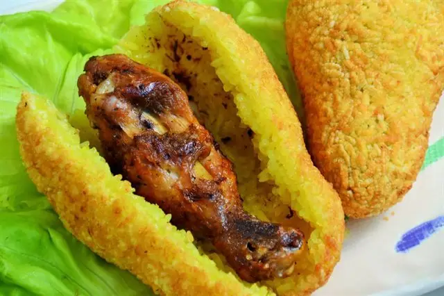 Hình ảnh đùi gà bó xôi chiên dòn 