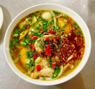 Hình ảnh Tô Bánh Canh Trứng Cá Lóc
