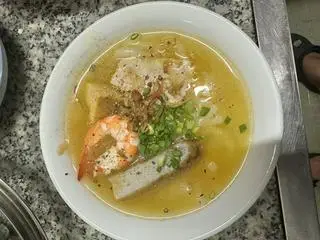 Hình ảnh Bánh canh thịt - chả cá - chả cua - tôm