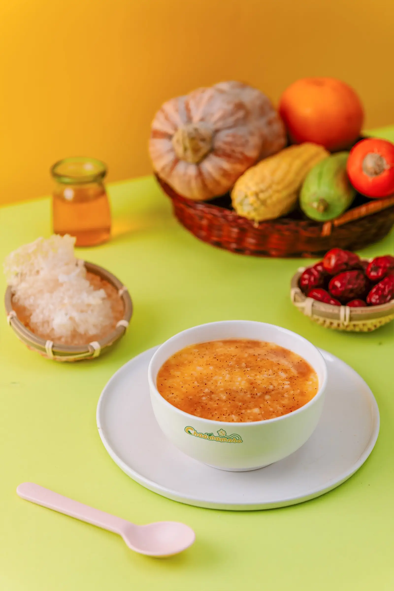 Hình ảnh Cháo Tổ Yến chưng táo đỏ