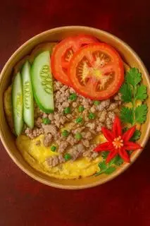 Hình ảnh Cơm Thịt Bằm x Phủ Trứng