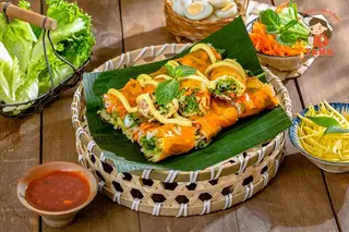 Hình ảnh bánh tráng cuộn mix bơ - cốm nhiều trứng