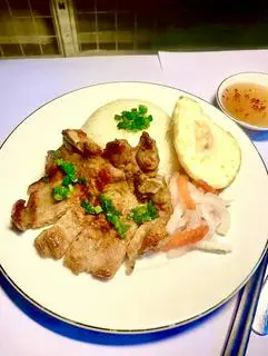 Hình ảnh Cơm tấm sườn trứng