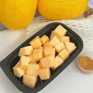 Hình ảnh Dưa Lưới Hoàng Kim (350gram)