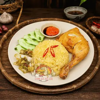 Hình ảnh Cơm đùi gà góc tư - gà ta