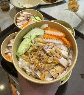 Hình ảnh Bún heo quay mắm nêm