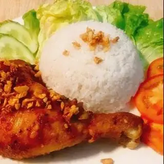 Hình ảnh cơm gà rán ròn 